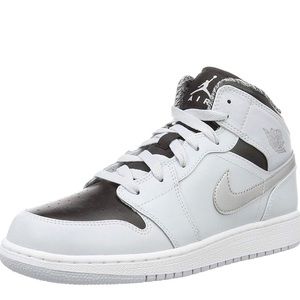 Nike Air 1 Youth Mid Basketball Shoe - Boys 6.5 Y